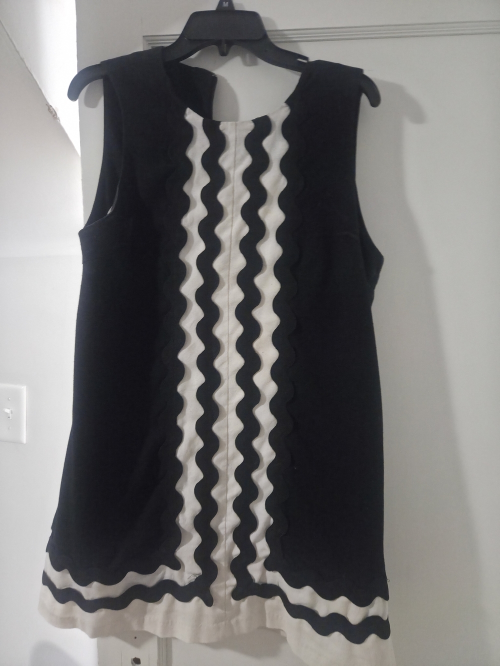 Entro Good Luck Charm Black Ric Rac Dress - Picture 2 of 4